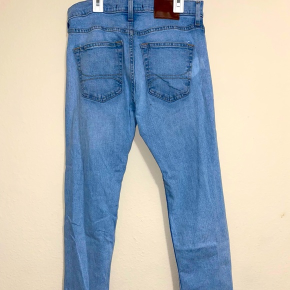 Hollister Light Blue Ripped Jeans W28 L30 Slim Straight - Picture 4 of 8
